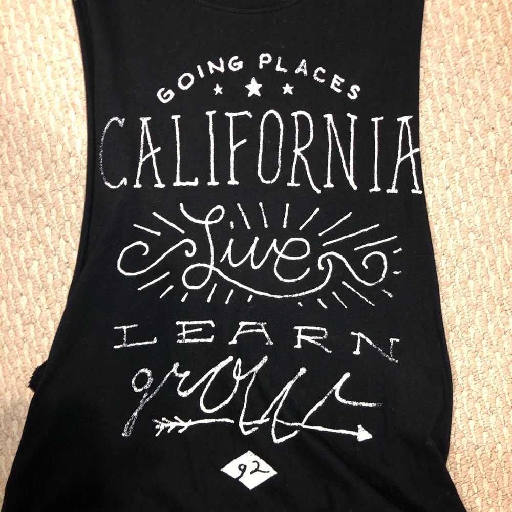 Black tank top - Picture 2 of 3